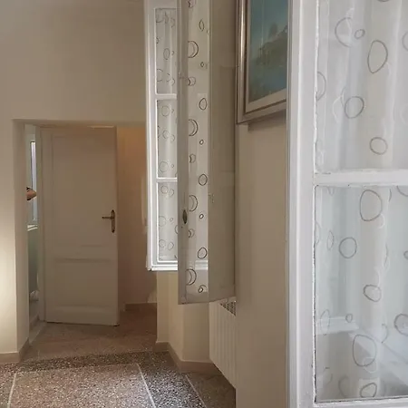 Simona Vicino A Piazza Navona *